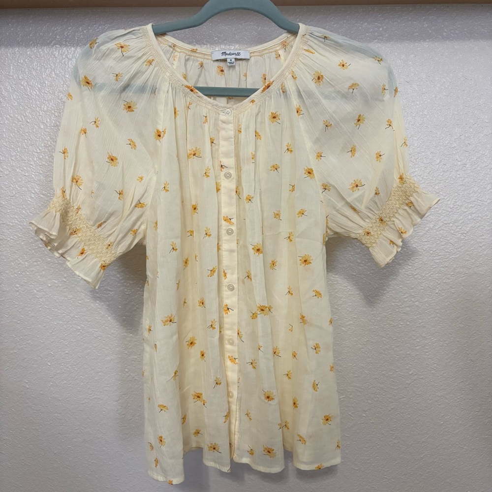 Madewell Smocked Button-Up Top in French Daisies (Marguerite Antique Cream Color - Picture 2 of 8